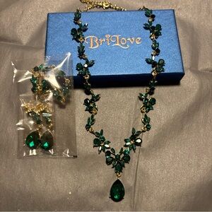 Emerald Green and Gold Floral Necklace Set